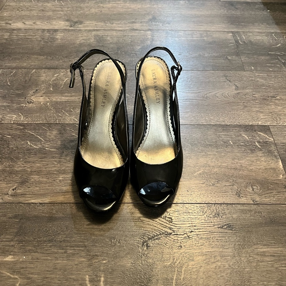 Laura Ashley‎ Pumps SZ 8.5